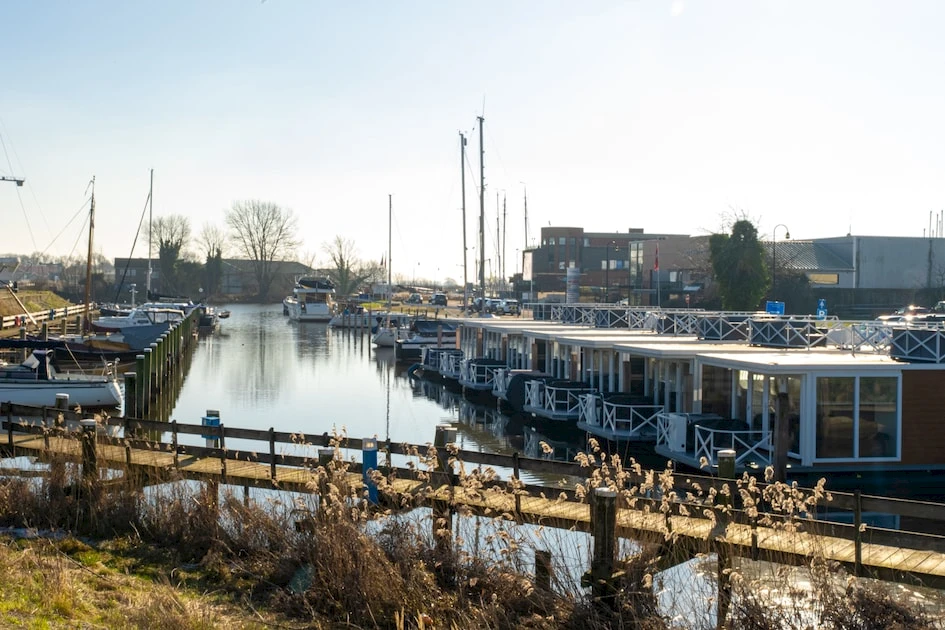 Houseboats Lemmer