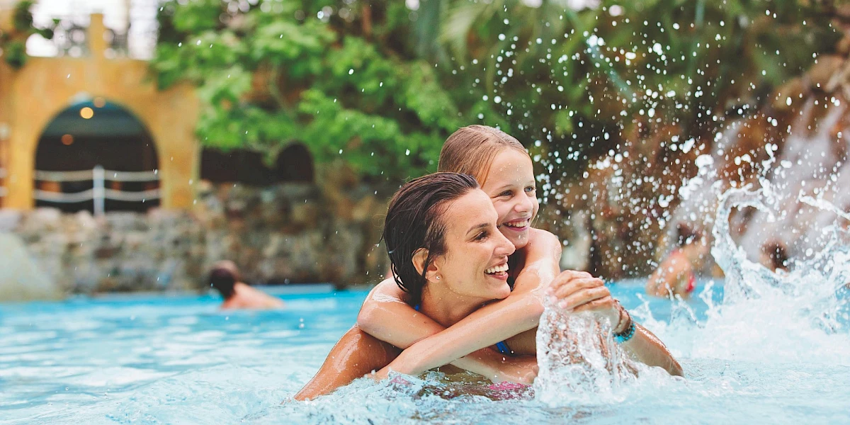 Vakantiepark met subtropisch zwembad