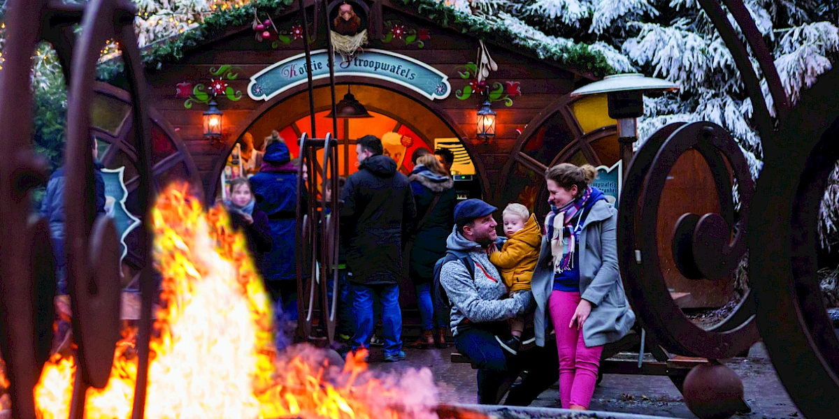 Winter Efteling tijdens de kerstvakantie 2025 met lichtjes, attracties en wintershows